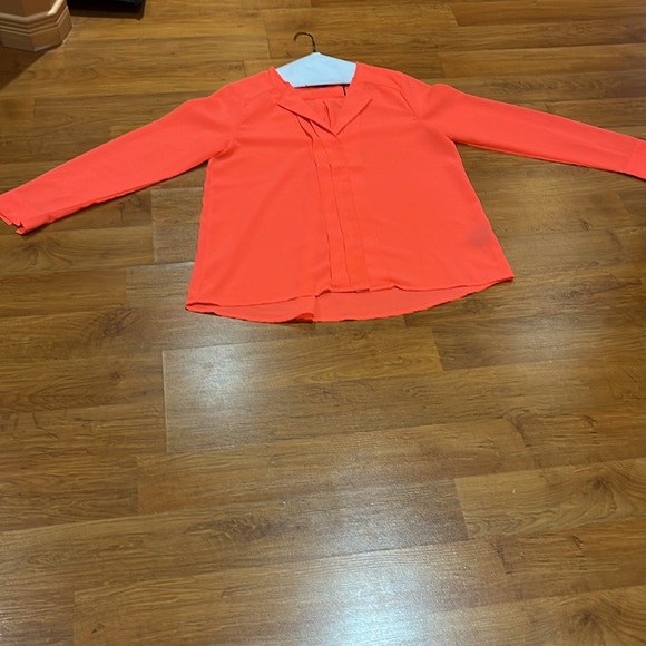 Ladies top - Picture 4 of 8